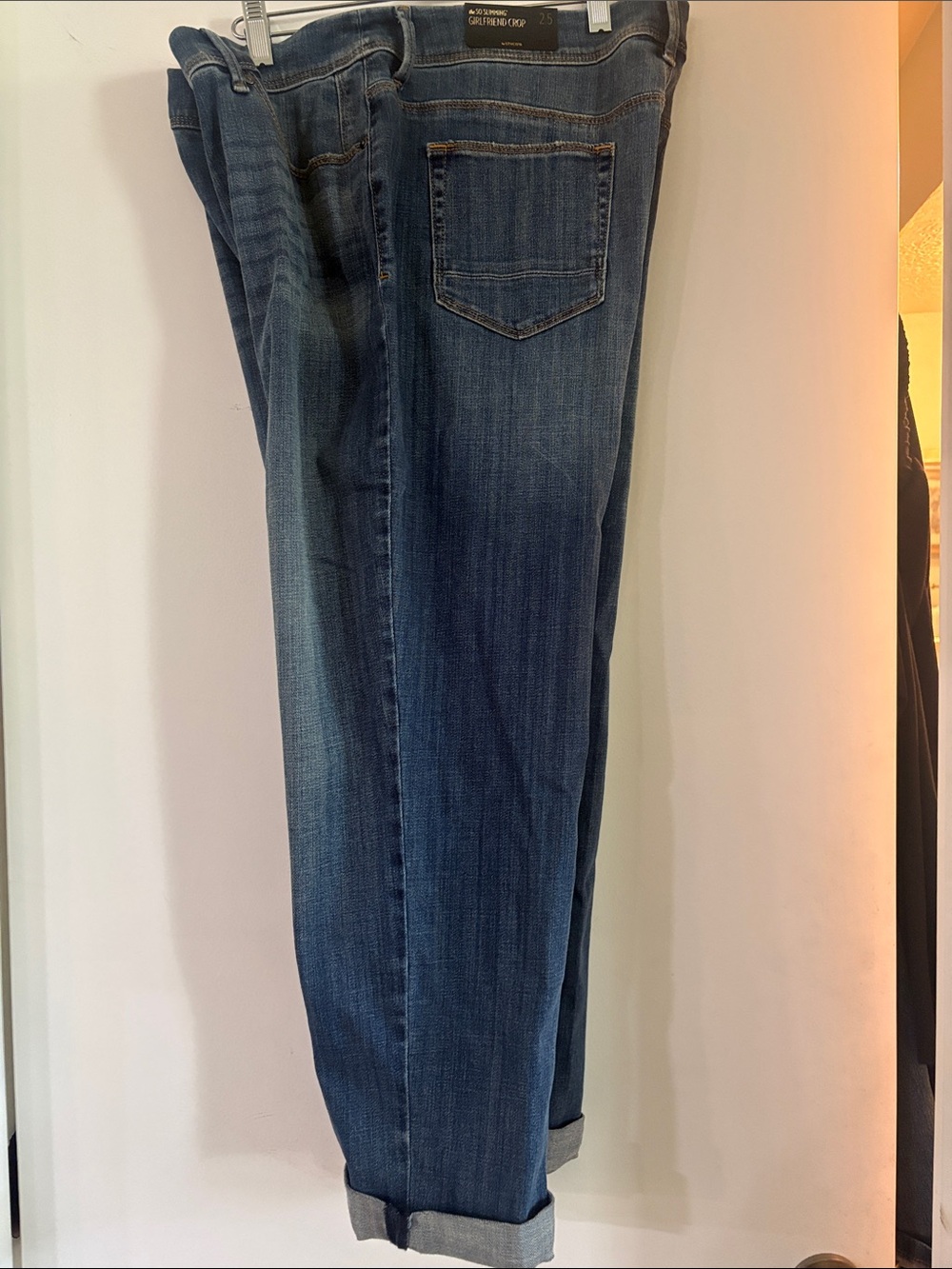 Chico’s So Slimming Girlfriend Dark Wash Straight Leg Crop Jeans- Blue -Size 2.5